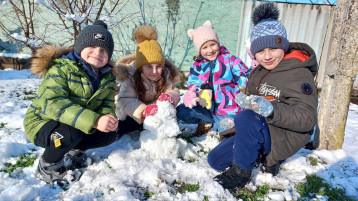 МЫ ЗИМОЙ НЕ СКУЧАЕМ, ДРУЖНО ВЕСЕЛО ИГРАЕМ!!! МЫ ЗИМОЙ НЕ СКУЧАЕМ, ДРУЖНО ВЕСЕЛО ИГРАЕМ!!!.